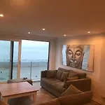 Sea, Vue