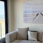 Sea, Vue